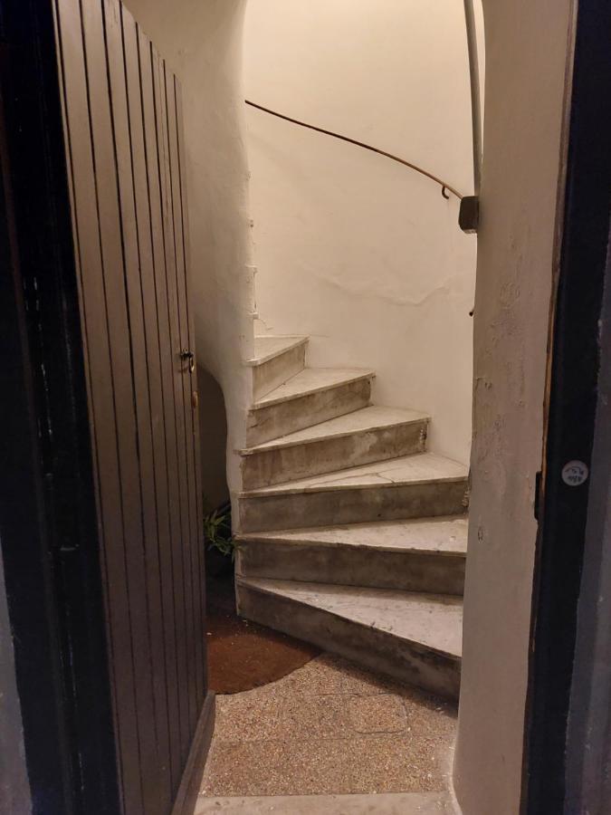Studio Apartment in Neapolitan Castle Esterno foto